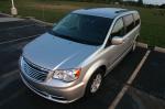 Chrysler Town & Country Touring 2011 года